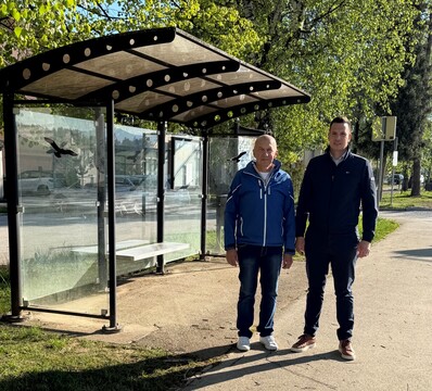 Župan Dušan Krstinc s prometnikom DUJPA Matjažem Robkom